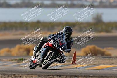 media/Dec-18-2022-SoCal Trackdays (Sun) [[8099a50955]]/Turn 14 (940am)/